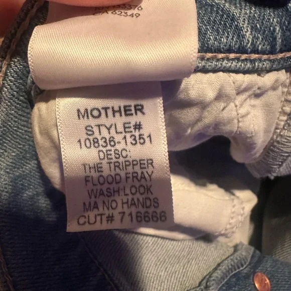 ✨NWT✨ MOTHER Denim The Tripper Flood Fray in Size 30 - Picture 12 of 16